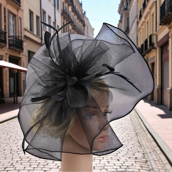 Stunning Black Tule & Feather Fascinator Headband Clip Church Derby Hat EUC main image 7